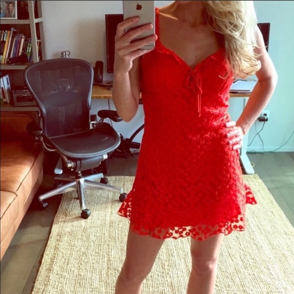 Red Lulus flirty flower print dress